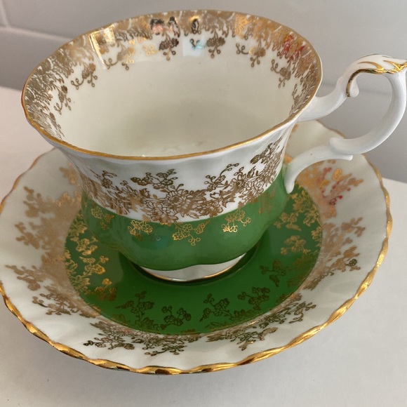 Royal Albert Regal Series Teacup And Saucer - Picture 8 of 8